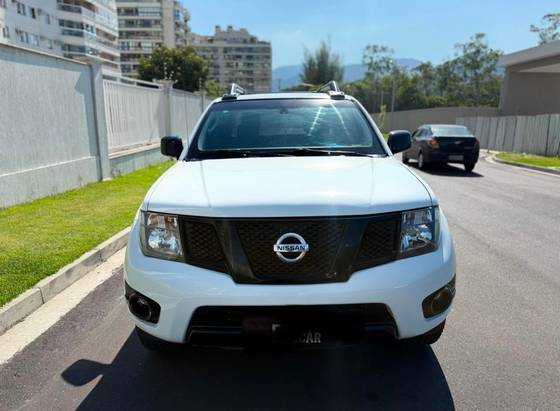 NISSAN FRONTIER 2.5 SV ATTACK 4X4 CD TURBO ELETRONIC DIESEL 4P AUTOMÁTICO